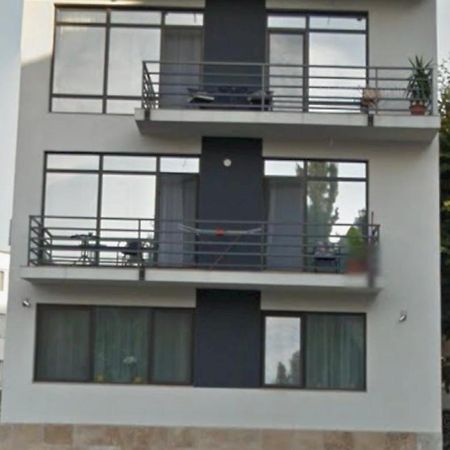 City Park Residence Констанца Экстерьер фото