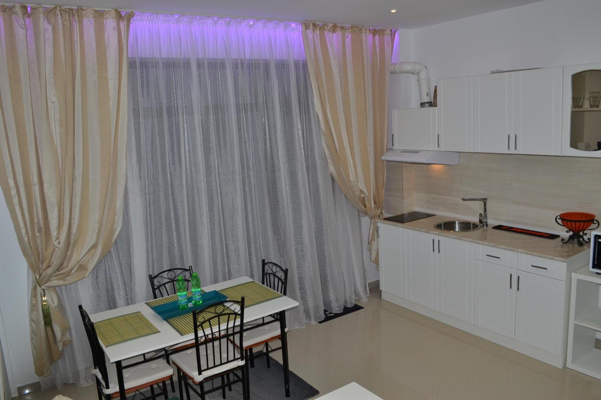 City Park Residence Констанца Номер фото